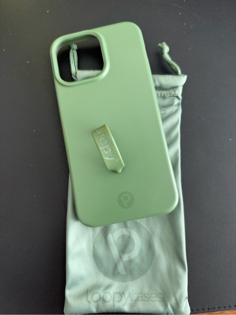 Loopy Case Green iPhone 15 pro max Case with Grip Band